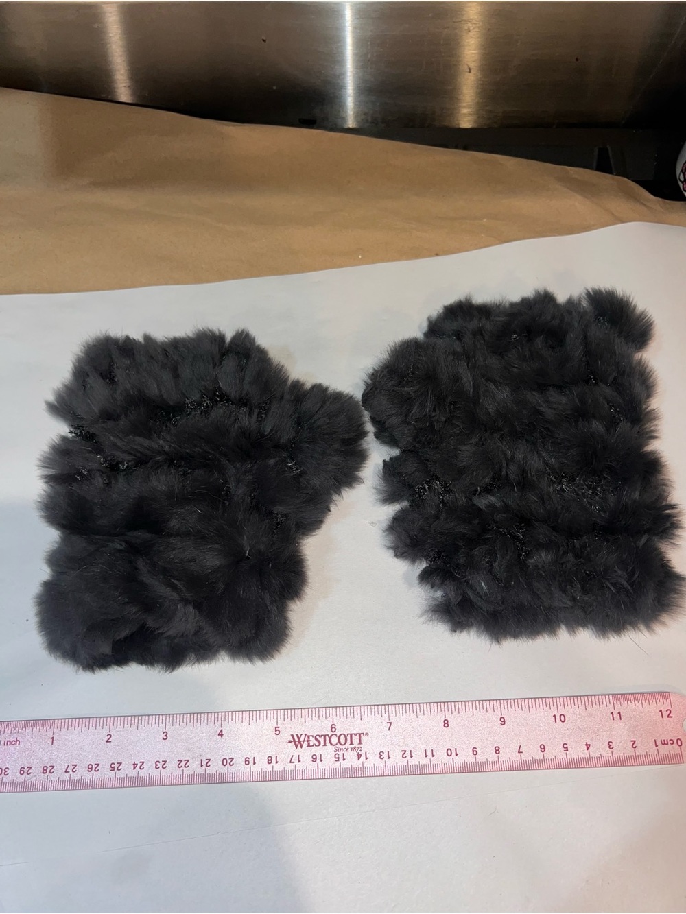 ✨ NEVER WORN!! Luxury Jocelyn Real Fur Trim Fingerless Gloves ✨